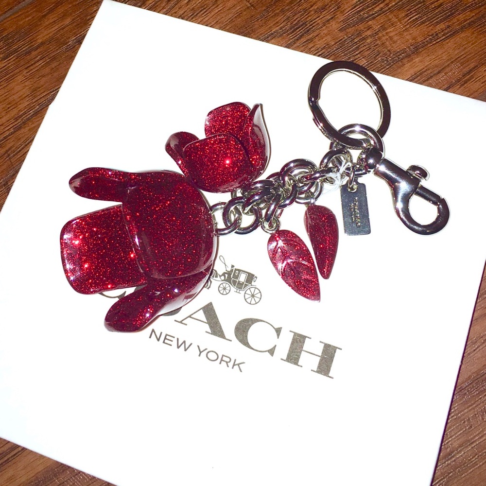 ❤️COACH Sparkle Red Flower Key Charm